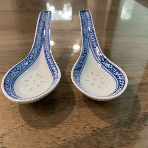 Like New Vintage/Antique 2-Piece Ceramic Spoon Rests